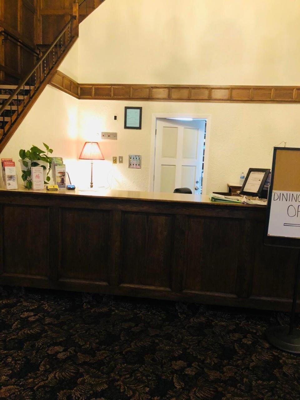 Merritt Desert Inn 외부 사진